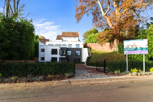 Arrange a viewing for Lower House, Lower Road, GERRARDS CROSS